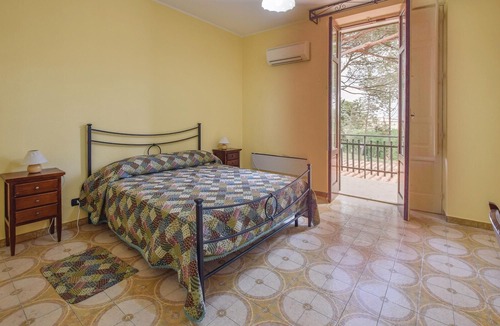 Camini House | 6 bedroom accommodation in Camini