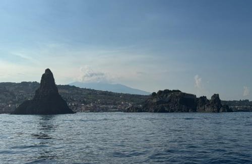Aci Trezza Apartment | A montagna e u mari home
