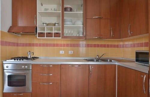 Zona Zara Apartment | Abbadesse, Bright 2 Br Apartment By Halldis