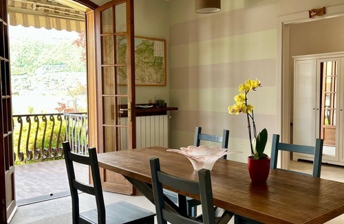 Paratico Apartment | Accommodation for 5 people a few steps from the lakefront with large terrace overlooking the lake