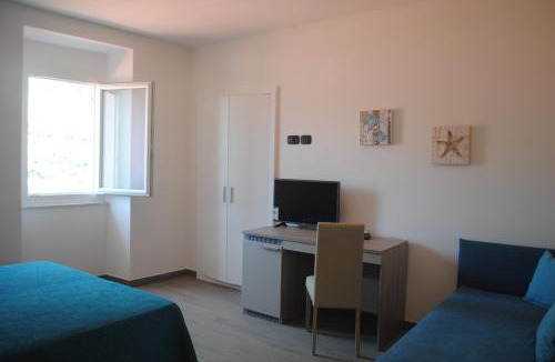 Manarola House | Affittacamere Piazza Castello
