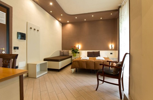 Piacenza House | Affittacamere Serena