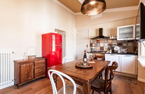 Lucca Historical Center Apartment | Affordable suite with a view - Heart of Lucca, 2 baths, 3 SmartTV