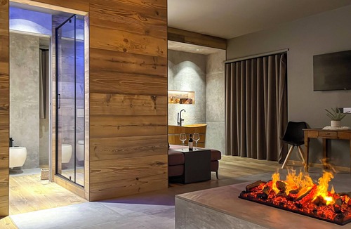 Valtellina House | Agarthi Suites