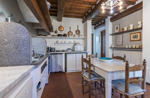 Lucca Villa | Agli Orti, villa with pool, view, WiFi. Lucca