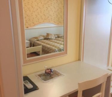 Cingoli Hotel | Albergo La Pineta
