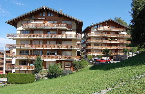 Saint-Pierre-de-Clages Apartment | Ambassador 2/12