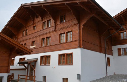 Schoenried Apartment | Anne (2. Stock) Appartement/Fewo, Dusche oder Bad, WC 12-Bettwohnung by Interhome