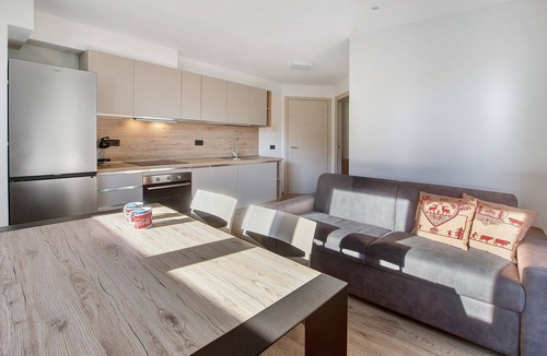 Isolaccia Apartment | Apartment '4' with Mountain View, Shared Garden and Wi-Fi