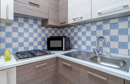 Marzamemi Apartment | Apartment 'Brezza Marina Marzamemi' with Balcony, Wi-Fi and Air Conditioning