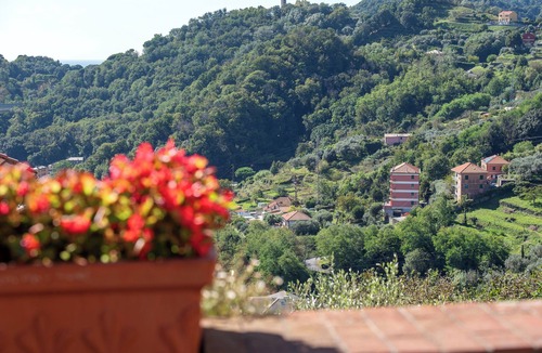 Voltri Apartment | Apartment 'Cà Teodoi' with Sea View, Wi-Fi and Air Conditioning