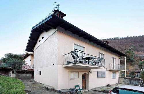 Cannobio Apartment | Apartment "Casa Elsa" with Mountain View, Balcony & Wi-Fi
