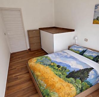 Saponara Apartment | Apartment Glam House Van Gogh