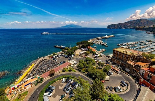 Nerano Apartment | Apartment in Nerano with 2 bedrooms sleeps 3