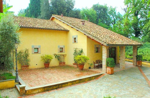 Perugia Apartment | Apartment in Perugia with Pool & Terrace