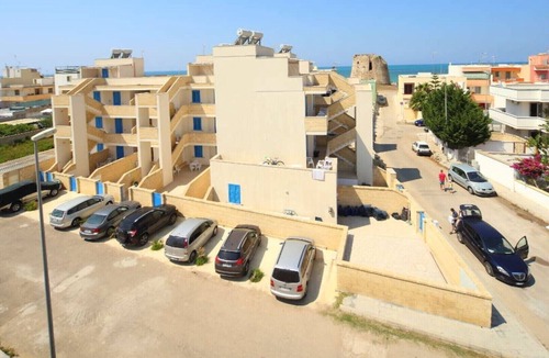 Torre Mozza Apartment | Apartment overlooking the sea and very close to it