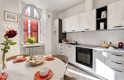 Cavriana Apartment | Apartment 'La Casina Delle Olghe 3' with Balcony, Wi-Fi and Air Conditioning