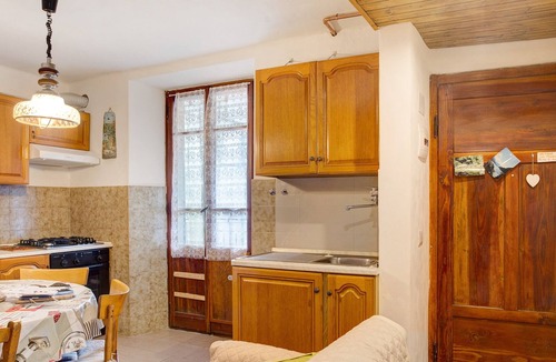 Valtellina Apartment | Apartment "Lanzada 2" with Mountain View & Balcony