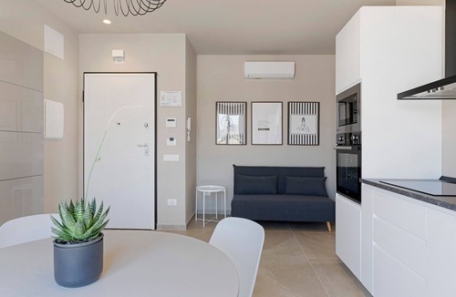 Santa Flavia Apartment | Apartment 'Libeccio' with Balcony, Wi-Fi and Air Conditioning