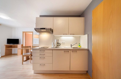 Schenna Apartment | Apartment "Mosttragerhof 1" with Mountain View, Shared Pool & Wi-Fi