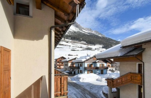 Valtellina Apartment | Apartment Mountain Home in Bormio - 10 persons, 3 bedrooms