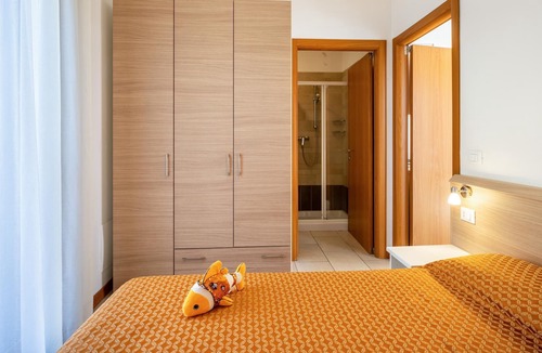 Caorle Apartment | Apartment 'Piramidi 05' Near the Beach with Air Conditioning & Garden