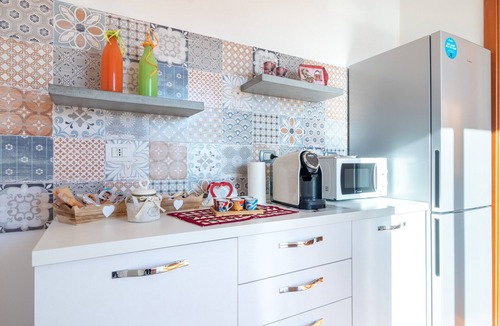 Molfetta Apartment | Apartment 'Sole E Girasoli' with Balcony and Air Conditioning