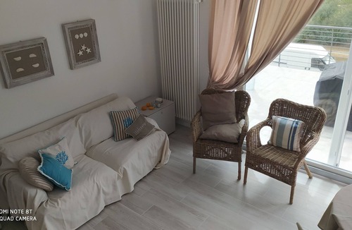 Marina Romea Apartment | Apartment with terrace overlooking the lagoon
