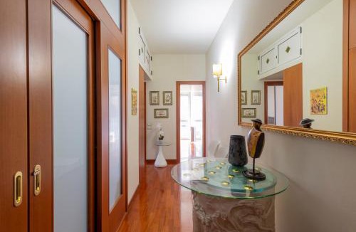 Quartiere Mazzini Apartment | Appartamento con due stanze in via Oglio