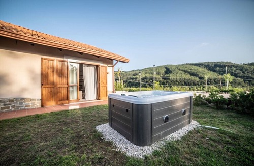 Perito Apartment | Appartamento con idromassaggio immerso nel verde