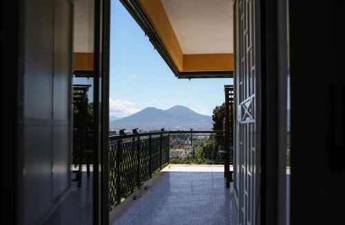 Capodimonte Apartment | Appartamento con terrazzo a Capodimonte by Wonderful Italy