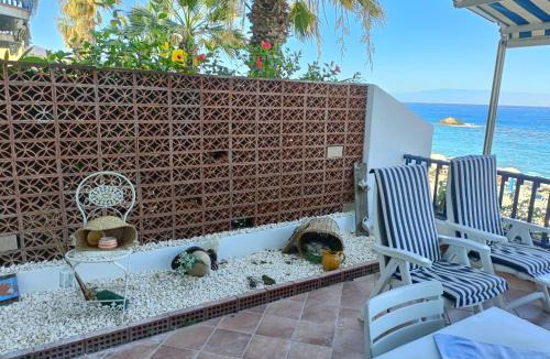 Sant'Alessio Siculo Apartment | Appartamento Vista Mare Margarita