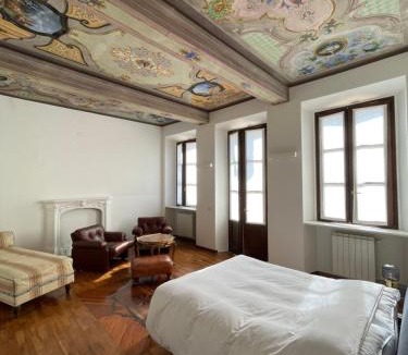 Oleggio Apartment | Appartamento La Corte