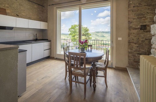 Monforte d'Alba Apartment | Arpusè - Ca' Renato Apartment With Pool