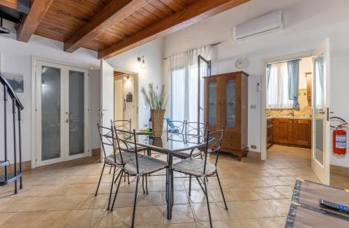 Acate Apartment | Attic Apartment Acate
