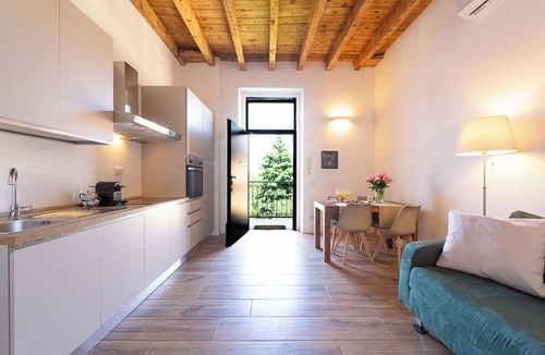 Zona Farini Apartment | Authentic Milanese Apartment with Excellent City Connections, 15 min from Duomo