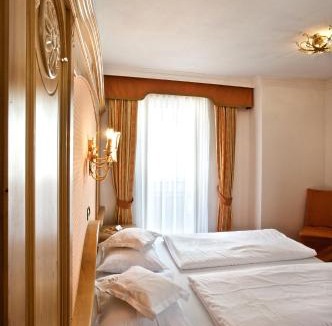 Livinallongo del Col di Lana Hotel | B&B Garni Serena
