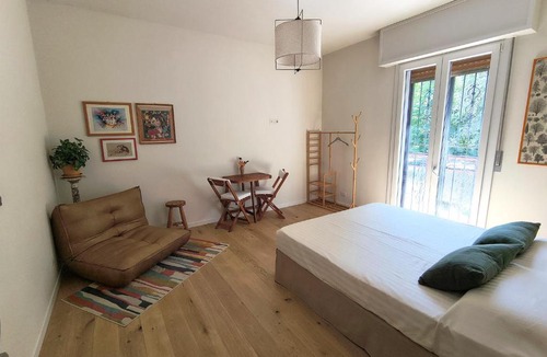 San Faustino-Madonnina-Quattroville Bed & Breakfast | B&B La stanza del sole