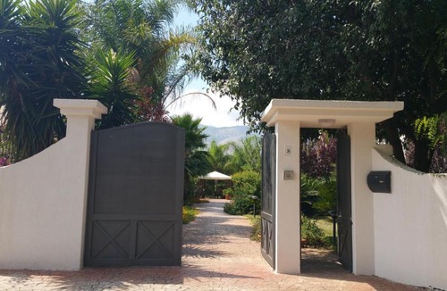 Palermo Bed & Breakfast | B & B Villa Flora