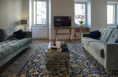 Rione II Trevi Apartment | Barberini Apartment