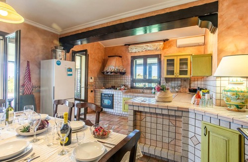 Brucoli House | Beach front home in Brucoli