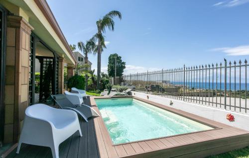 Brucoli House | Beach Front Home In Brucoli