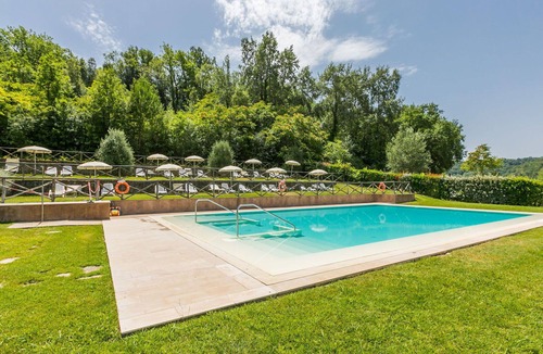 Castelfiorentino Villa | Beautiful apartment in villa for 6 guests with pool, WIFI, A/C, TV, terrace and pets allowed