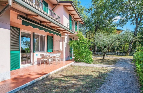 San Feliciano Apartment | Beautiful apartment for 4 people with WIFI, A/C, pool, TV, patio and pets allowed