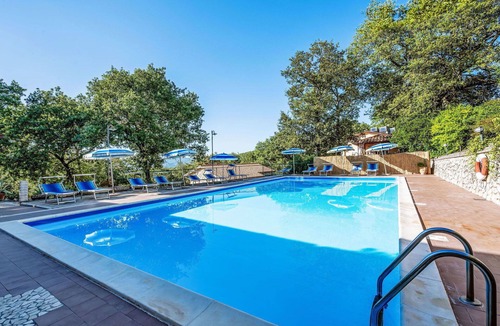 San Feliciano Apartment | Beautiful apartment for 4 people with WIFI, A/C, pool, TV, patio and pets allowed