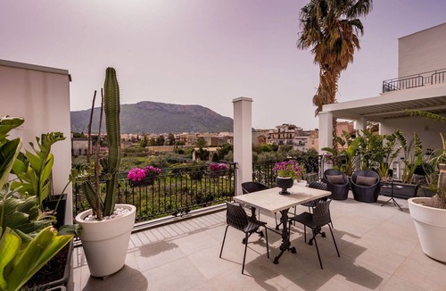 Terrasini Apartment | Beautiful apartment for 4 people with WIFI, A/C, TV and terrace