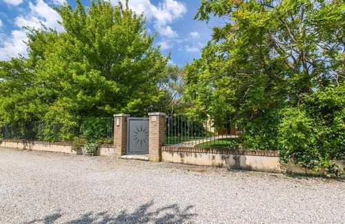 Pagnano Villa | Beautiful holiday home in Zelarino with pool