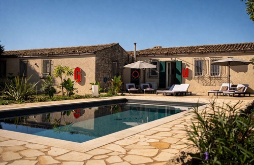 Casa Papa Villa | Beautiful private villa with A/C, private pool, WIFI, TV, patio, pets allowed and panoramic view