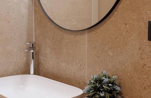 Pedara House | Belladonna Hotel