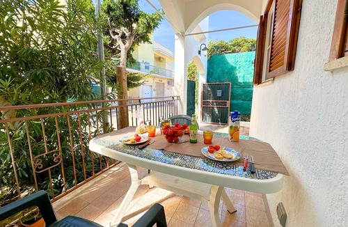 Specchiolla House | Best price 50 meters from the sea. Private parking